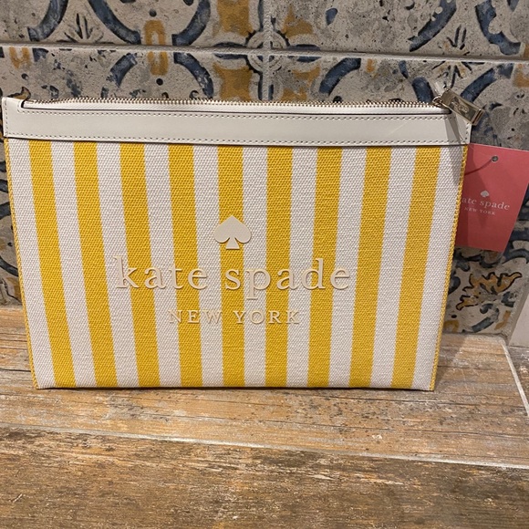 kate spade Handbags - 🆕KATE SPADE ♠️ yellow/white striped CLUTCH 🤍💛